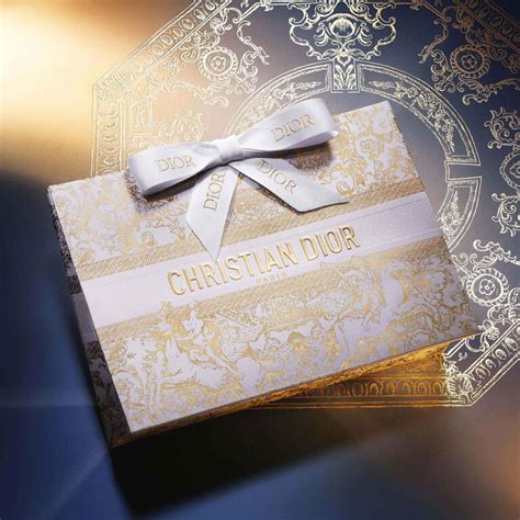 dior gifting tassen|Dior art of gifting.